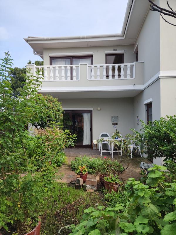 4 Bedroom Property for Sale in Gleemoor Western Cape